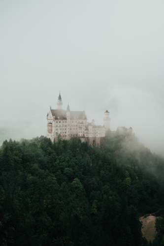 neuschwanstein castle  neuschwansteinstraße